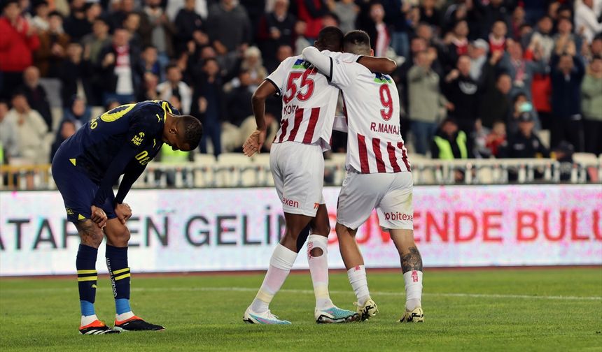 Fenerbahçe, Sivasspor deplasmanında iki puan bıraktı